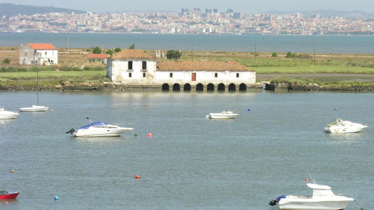 Apartamento THE BOAT Apartamento Temático Seixal  Exterior foto